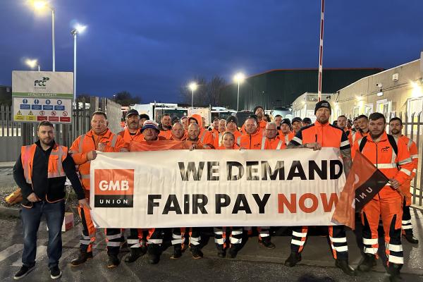 Dartford bin workers vote for strike action