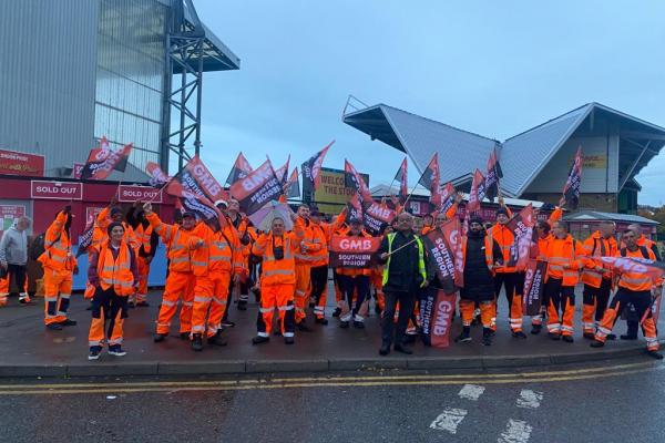 Richmond bin workers return to work after winning pay deal